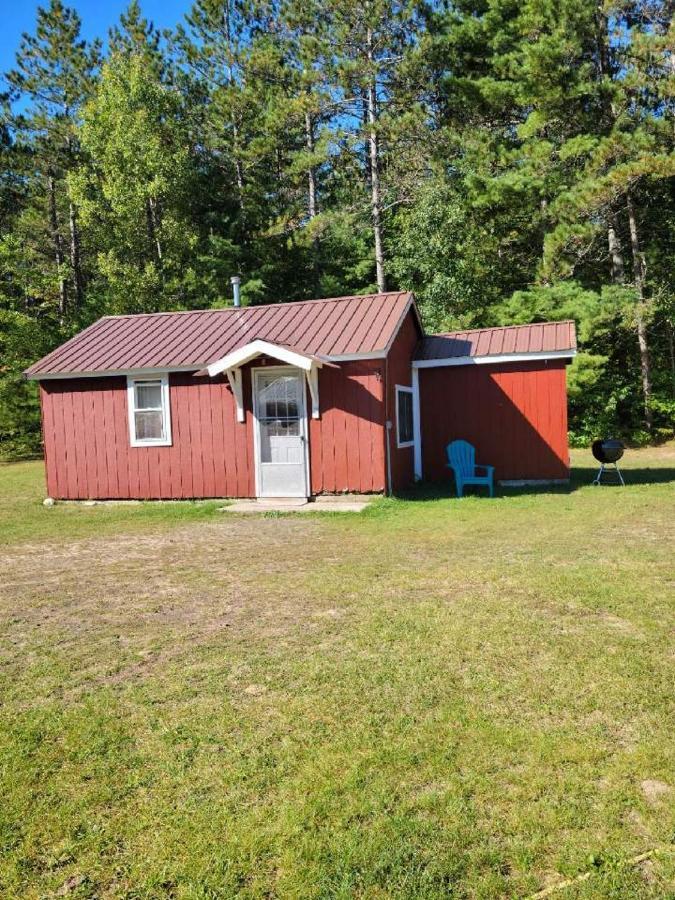 Cabin 2 Manistique Luaran gambar